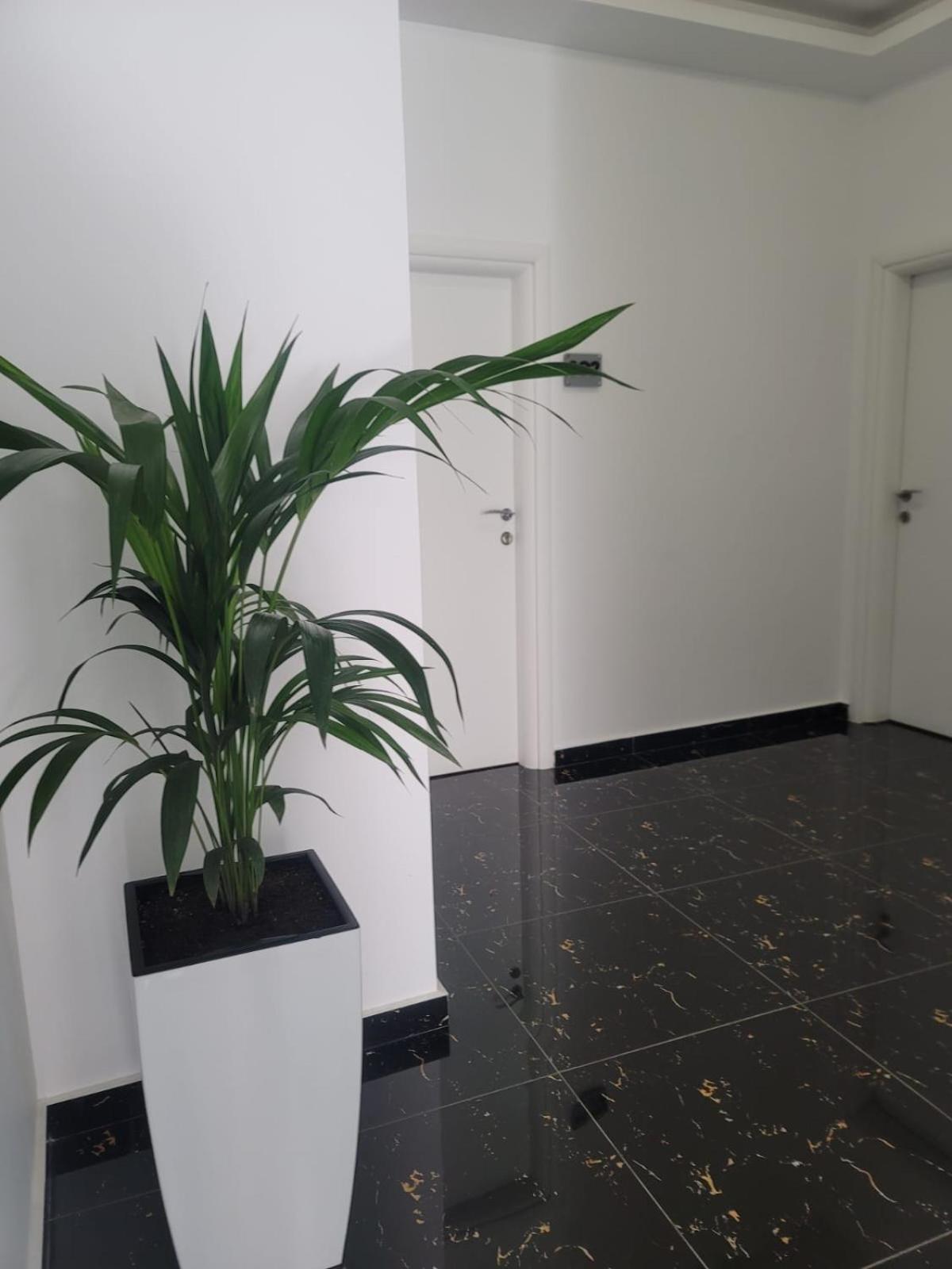 Hotel Myrtai - City Center Sarande Bagian luar foto
