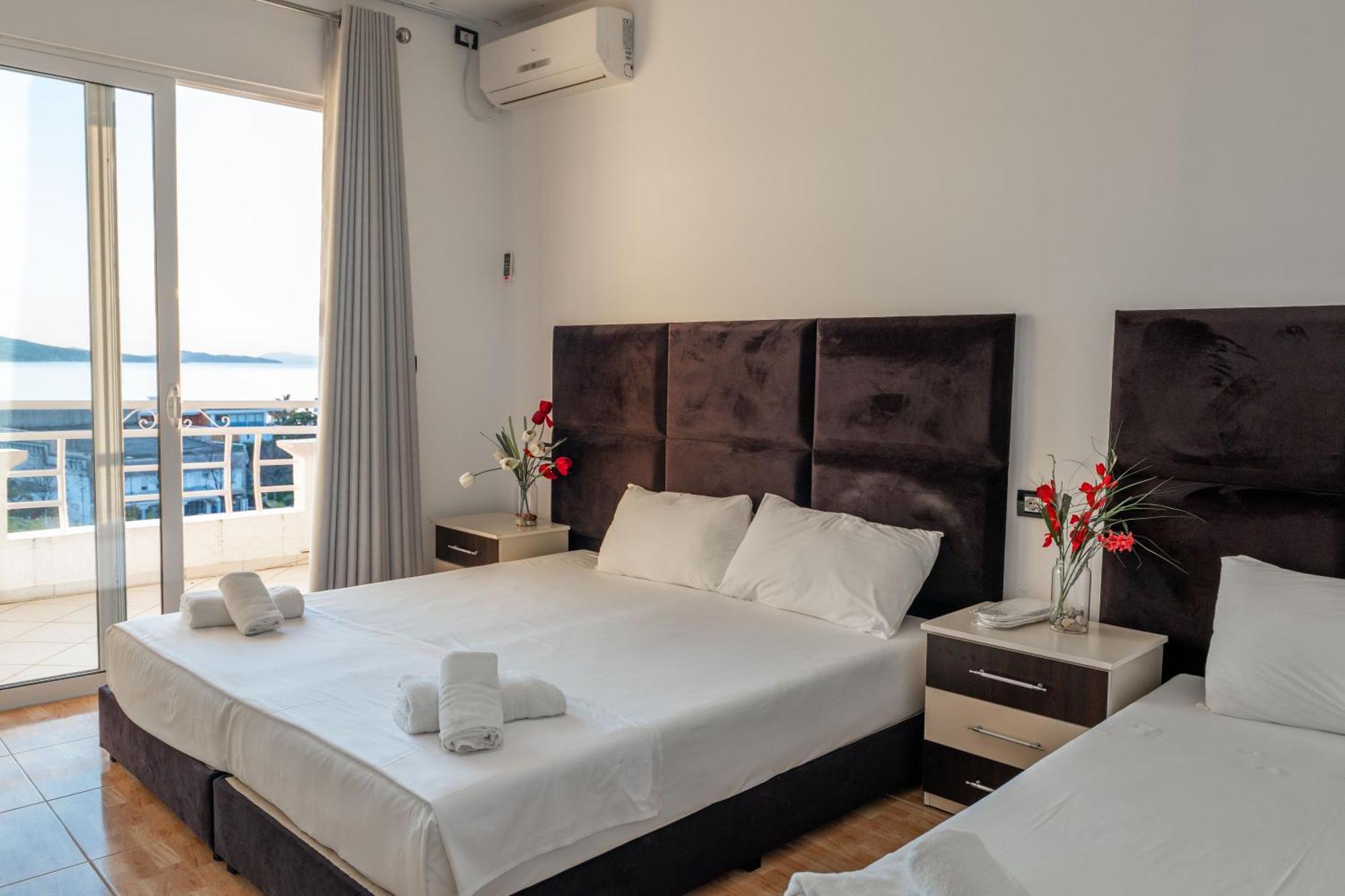 Hotel Myrtai - City Center Sarande Bagian luar foto
