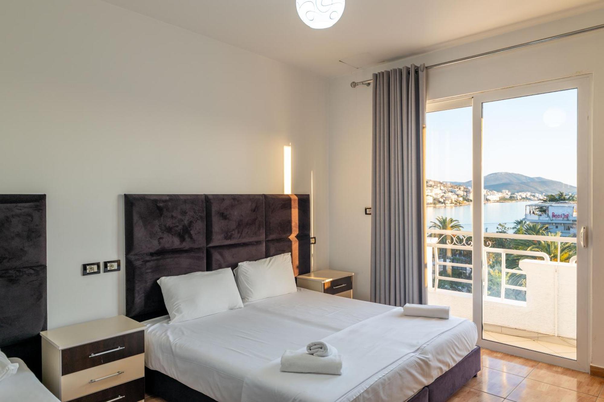 Hotel Myrtai - City Center Sarande Bagian luar foto